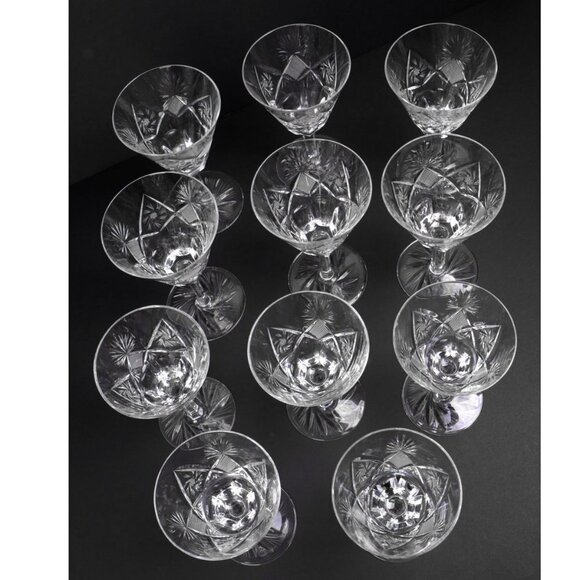 W J Hughes Crystal Janessa Water or Wine Glasses, Cut Star/Pinwheel /Fan Set 11 - Picture 9 of 13